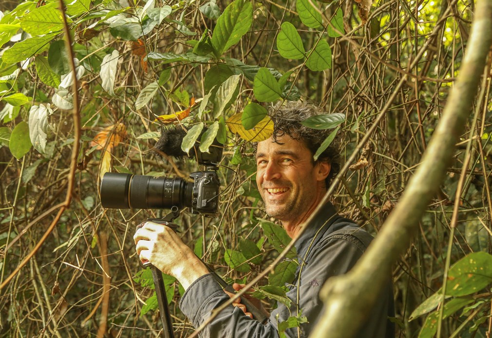 Jaap fotografeert in het bos